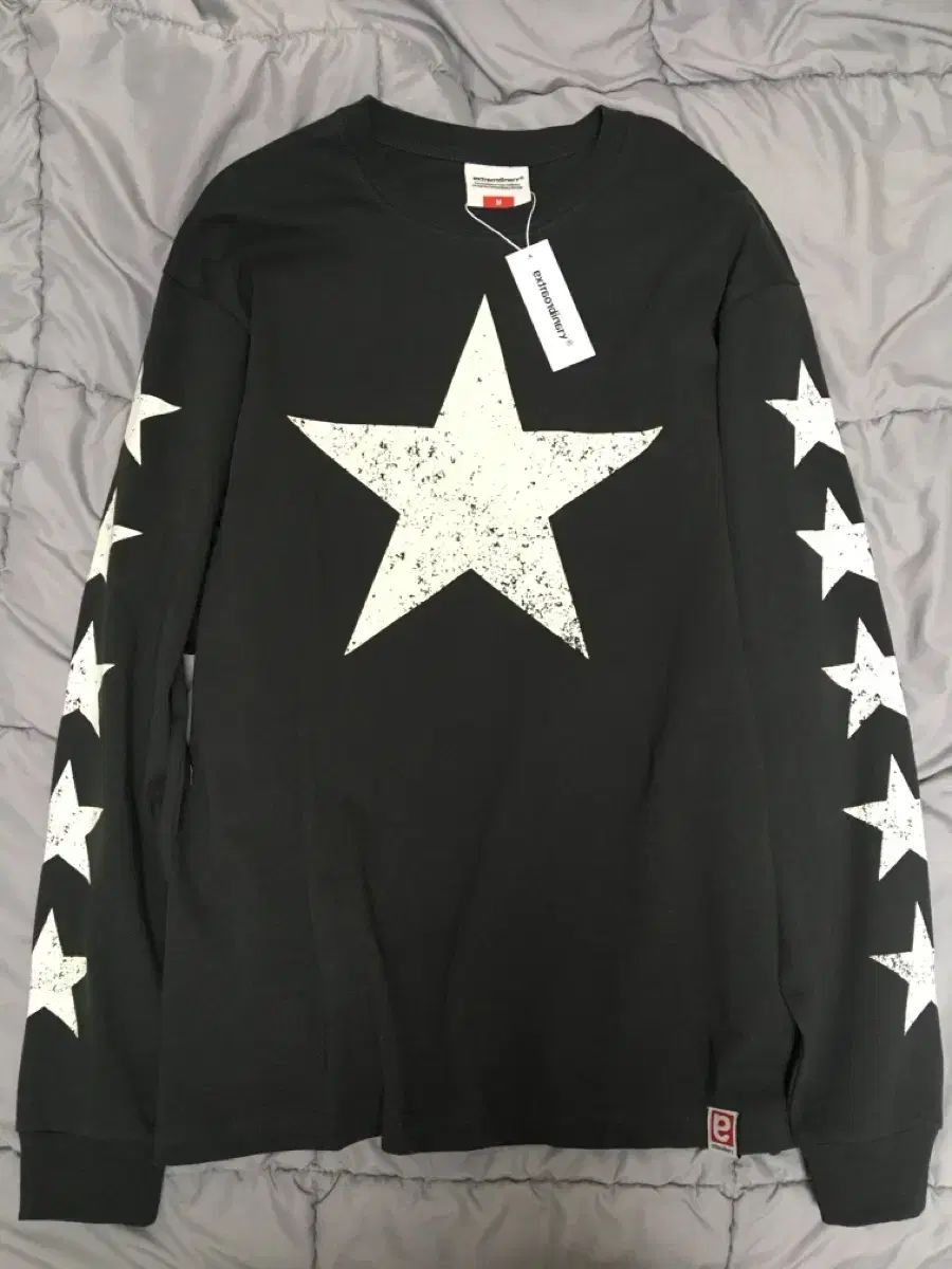 Extraordinary stars long sleeve charcoal