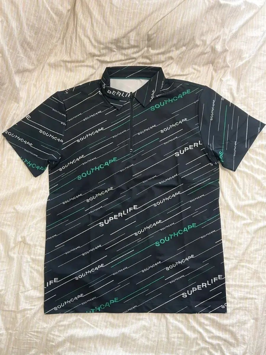 SOUTH CAPE ブラック パータン 半袖 Kara Tシャツ