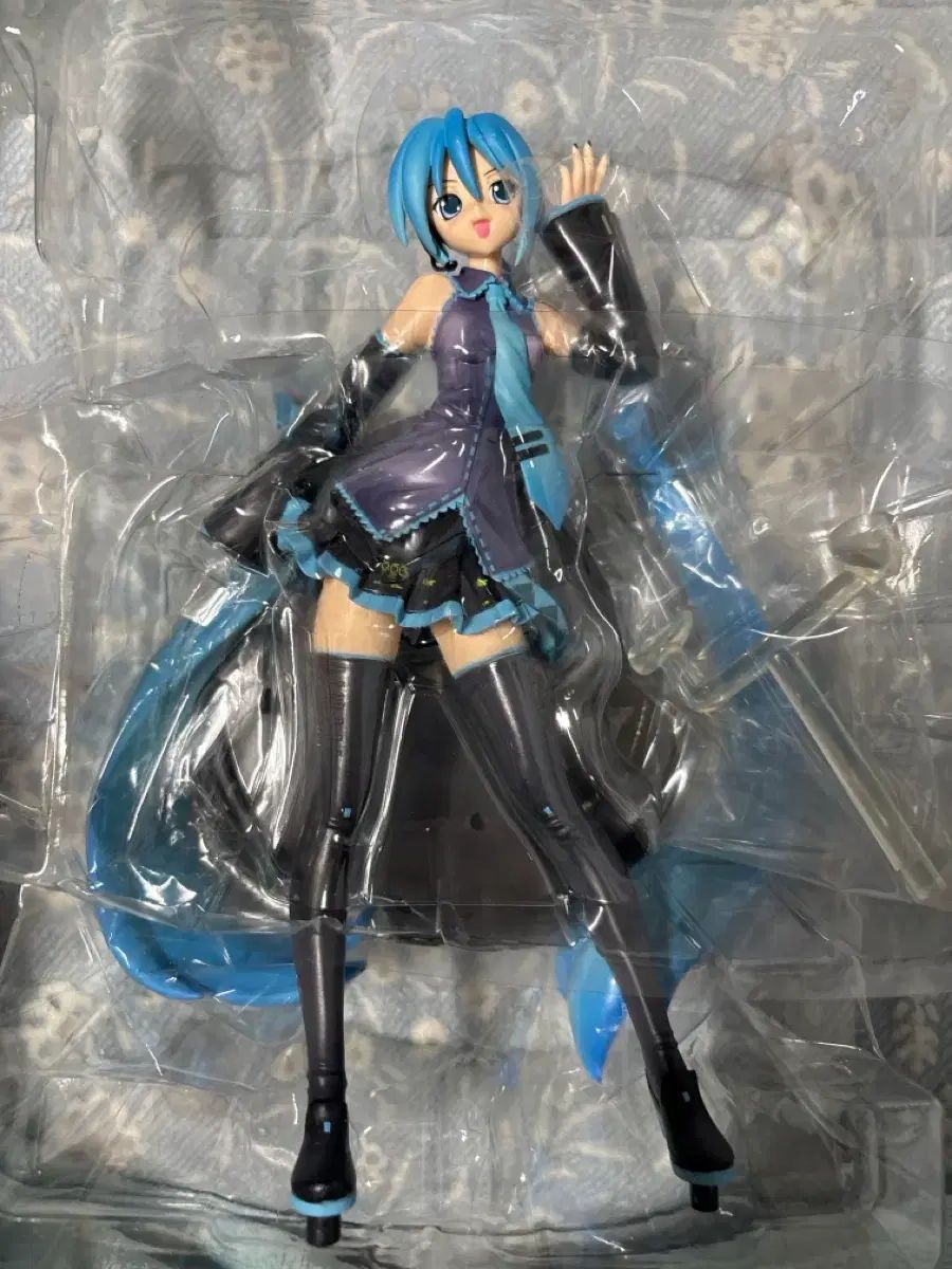 ミク フィギュア