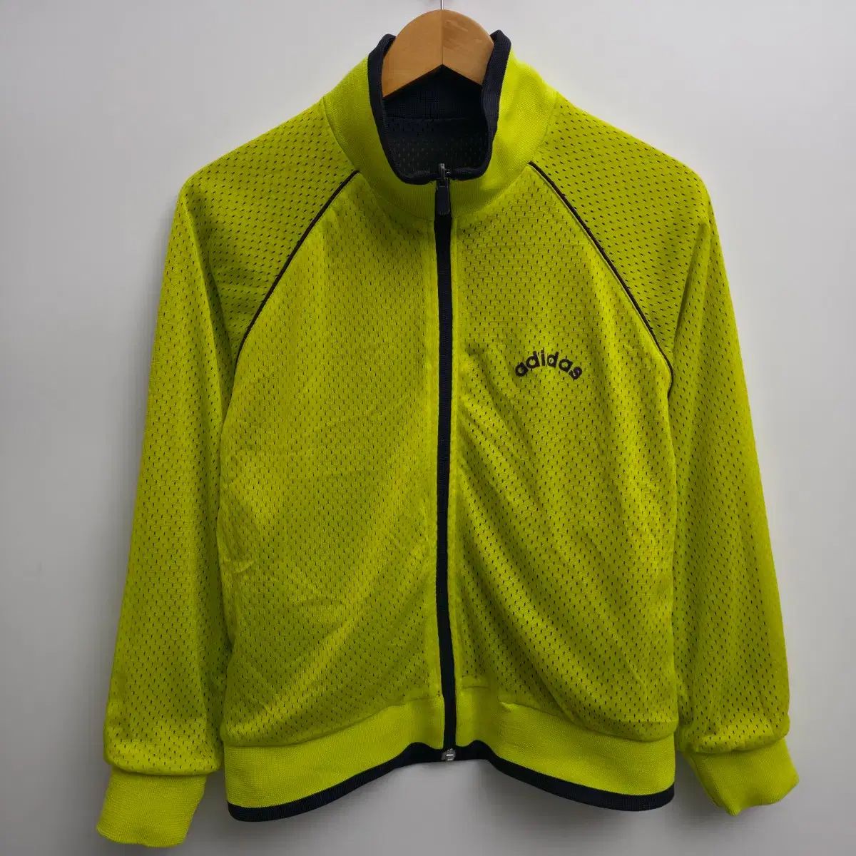 L アディダス リバーシブル メッシュ トラックジャージ - メルカリ