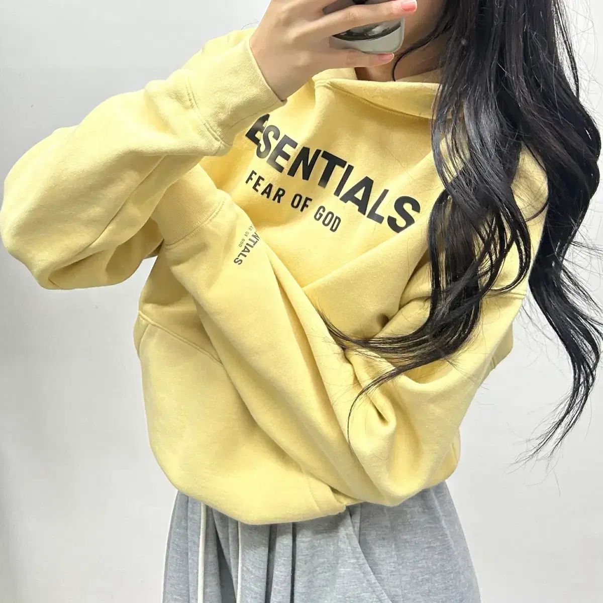 ESSENTIALS FEAR OF GOD フィアオブゴッド シーグリ cignature(シグネチャー) スウェットシャツ フードTシャツ