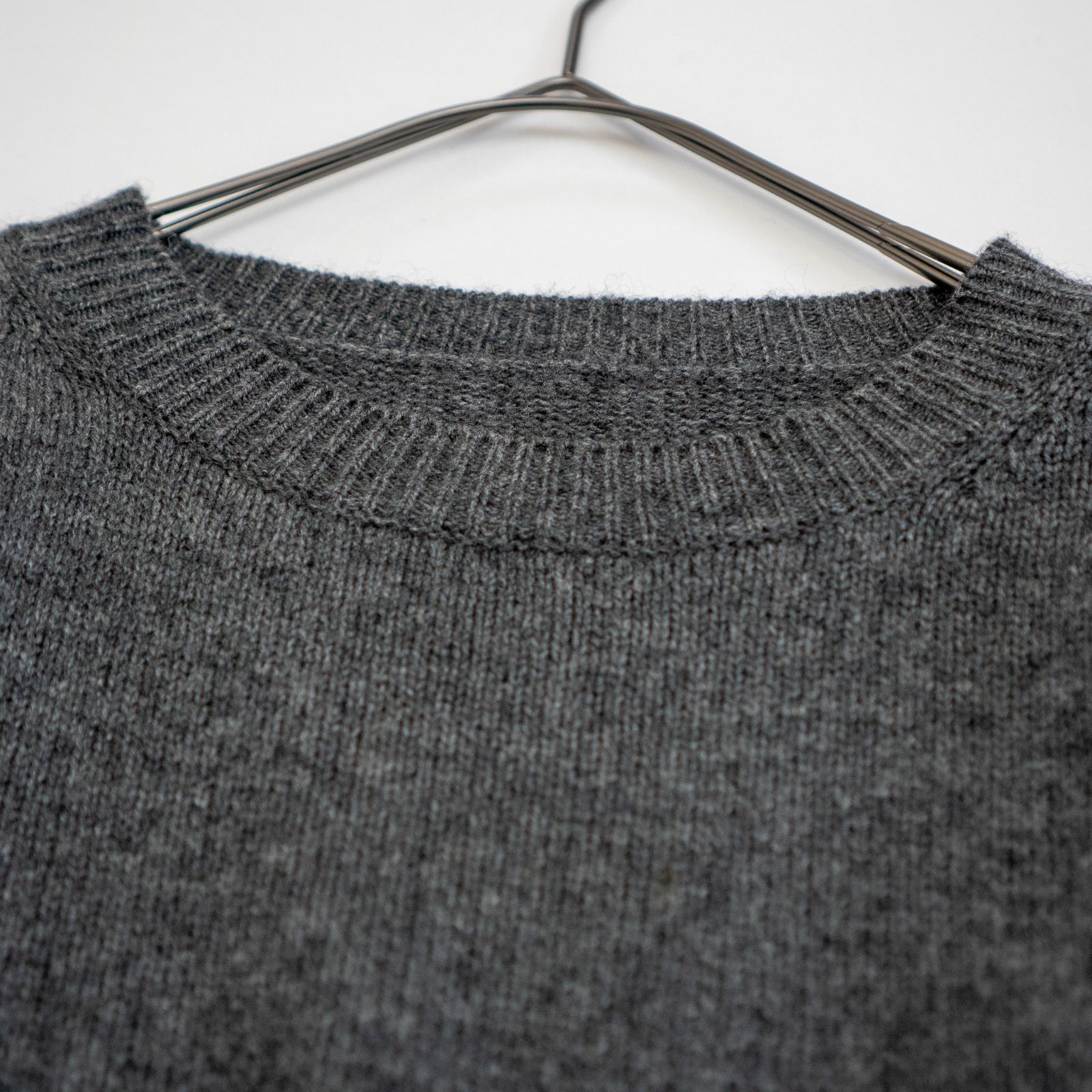 FOXEY フォクシー ニット サイズ40 カシミヤ100 チャコールグレー