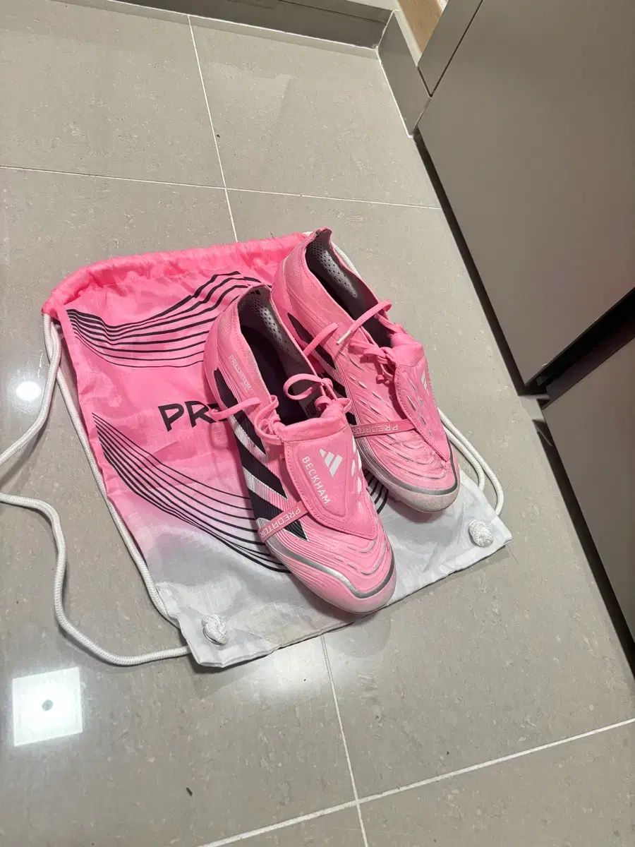 アディダス プレデター Ft ベッカム モデル 275