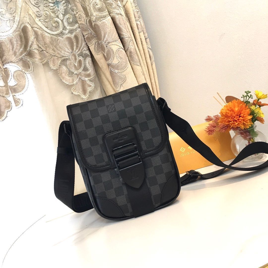 極美品】LOUIS VUITTON ルイヴィトン モノグラム アーチー