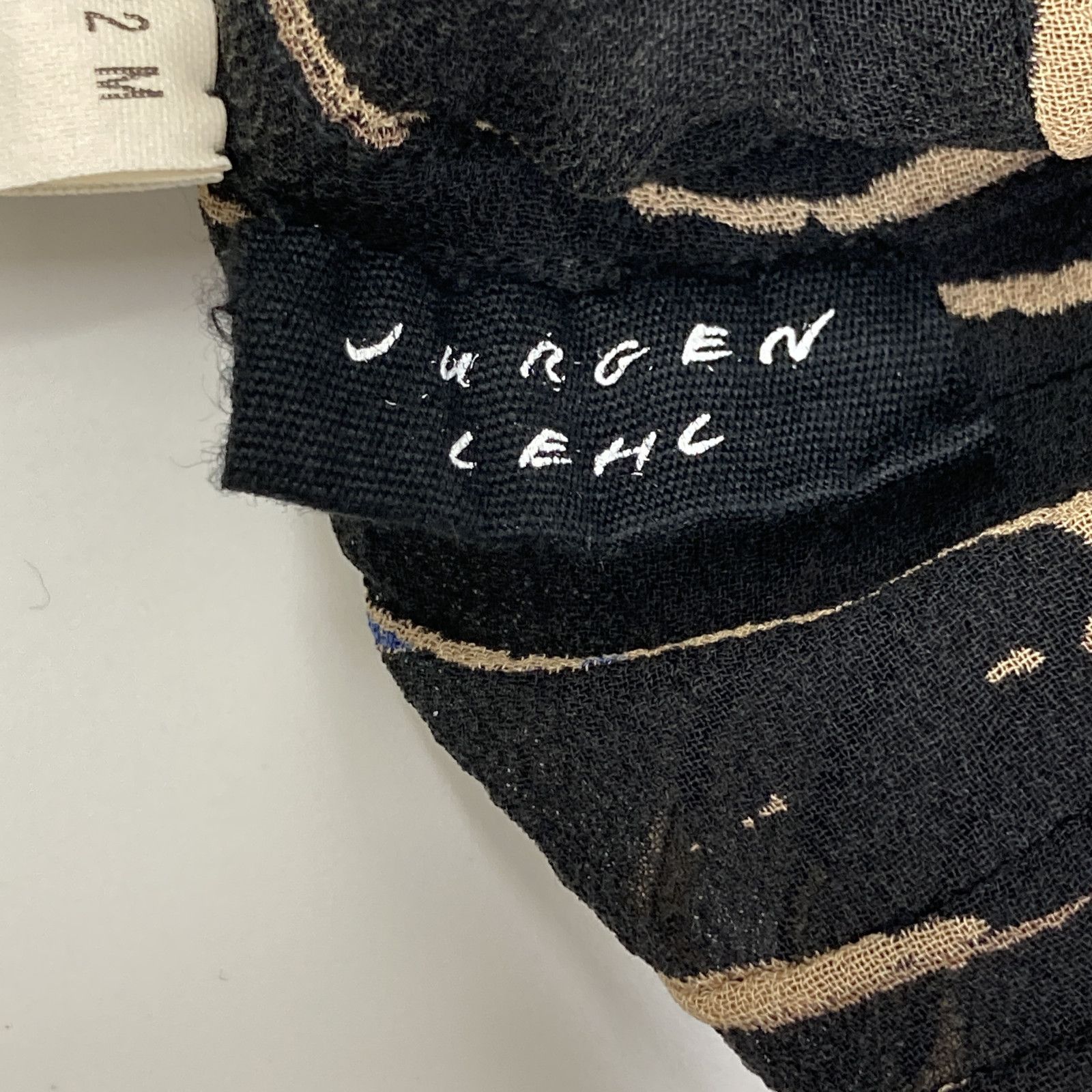 JURGEN LEHL ヨーガンレール ﾌﾞﾗｯｸ ﾊｲﾈｯｸ 総柄 長袖ﾌﾞﾗｳｽ 表記なし