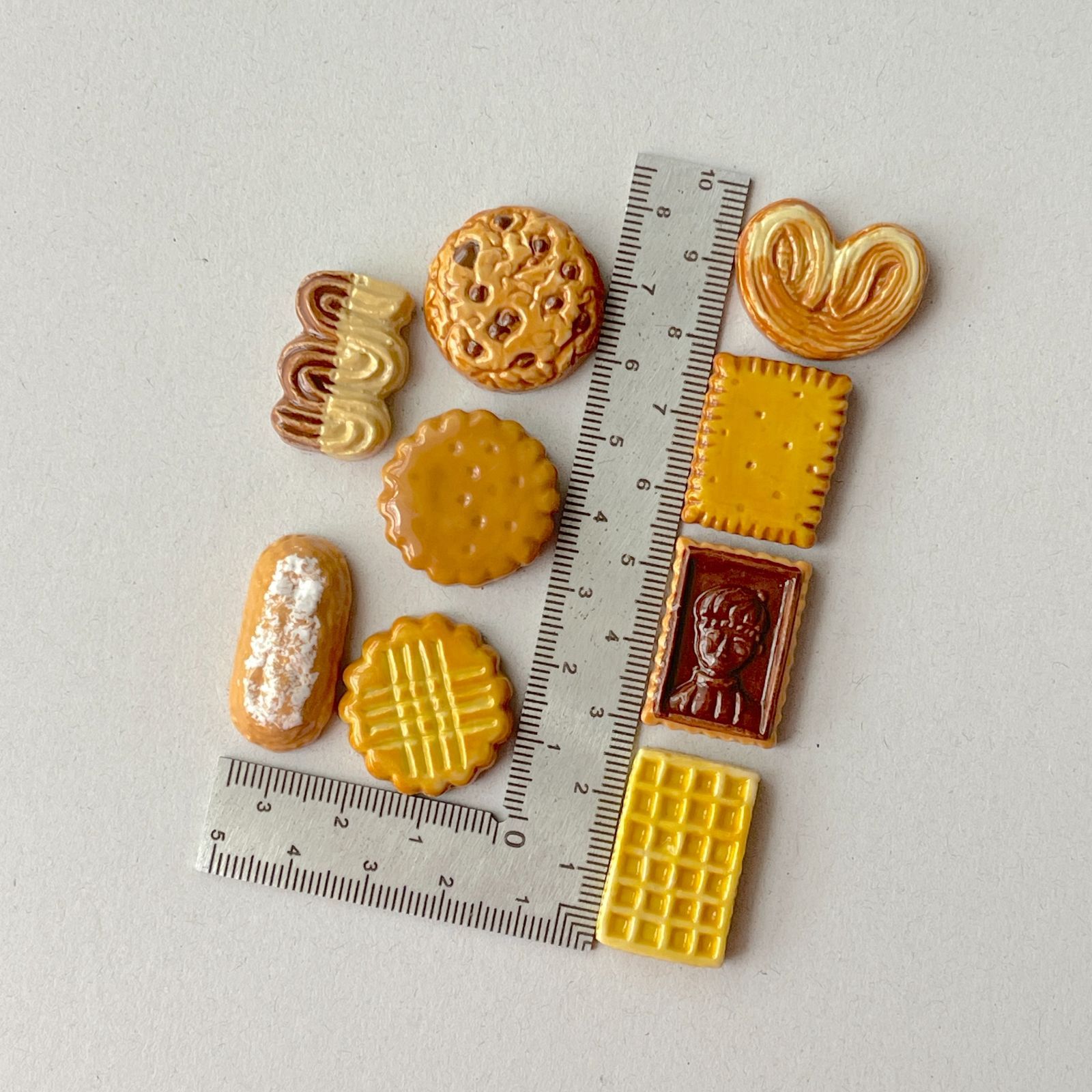 フェーヴ ビスケット&ガレット 9個 フランス フェーブ ミニチュア陶器