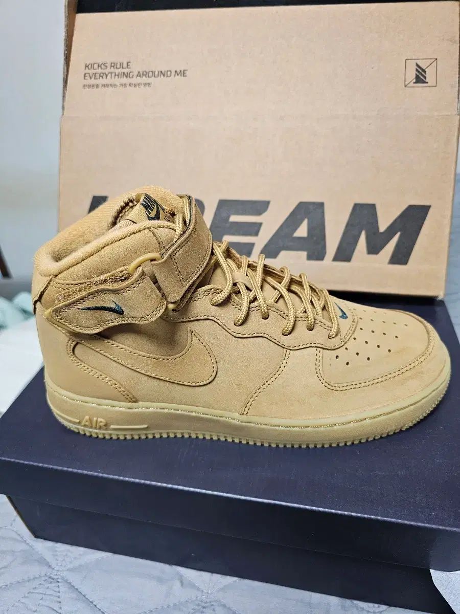 NIKE エア フォース 1 ブラウン フォースミッド