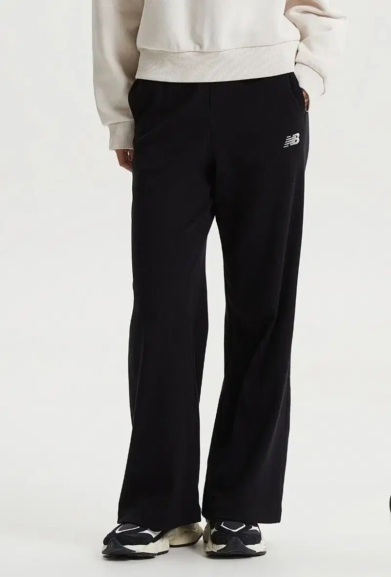 ニュー ンス UNI ESSENTIALS エッセンシャルズ 起毛 ストレート パンツ ブラック L