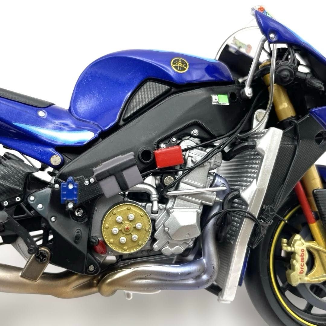 ミニチャンプス 1/12 ヤマハ YZR-M1 ゴロワーズ テック3 アレックス