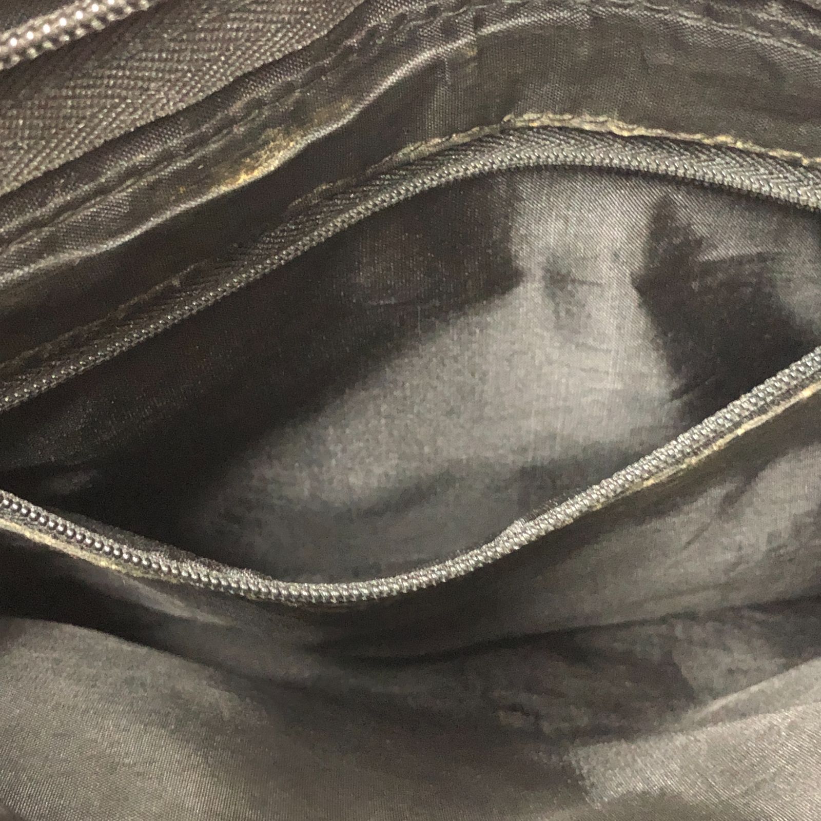 値下げ交渉歓迎】VALENTINO ROSSA ショルダーバッグ B-48 - メルカリ