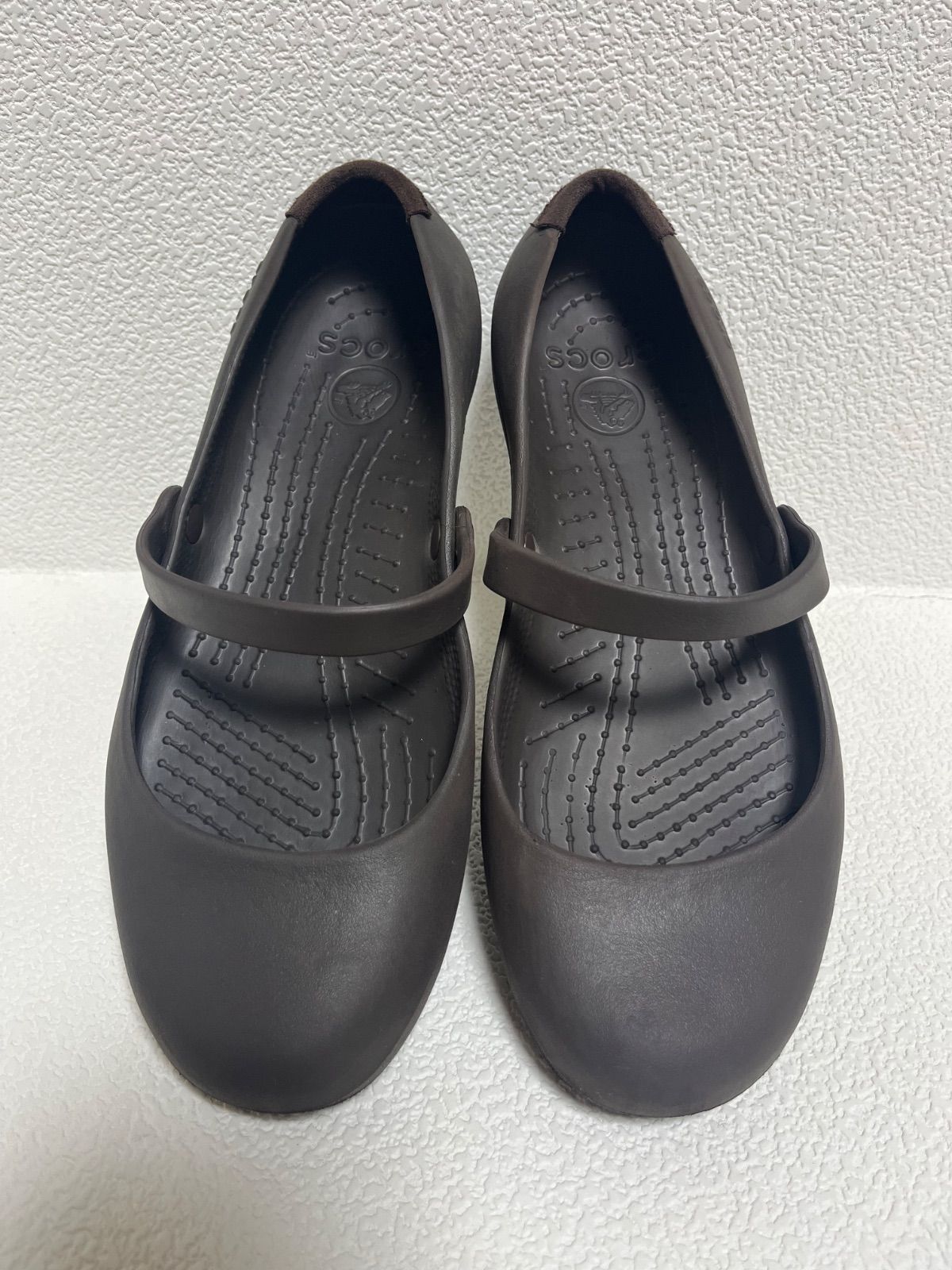 極美品】crocs アリスワーク W8 24cm ダークブラウン 廃盤品 - メルカリ