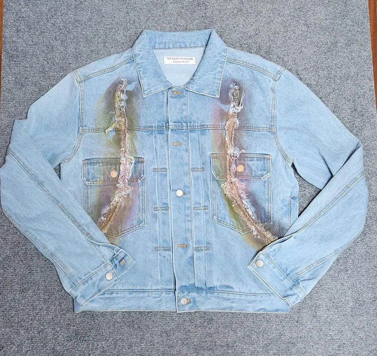 M ザミュージアムビジター デニムジャケット SPRAYED CURVED ZIPPER