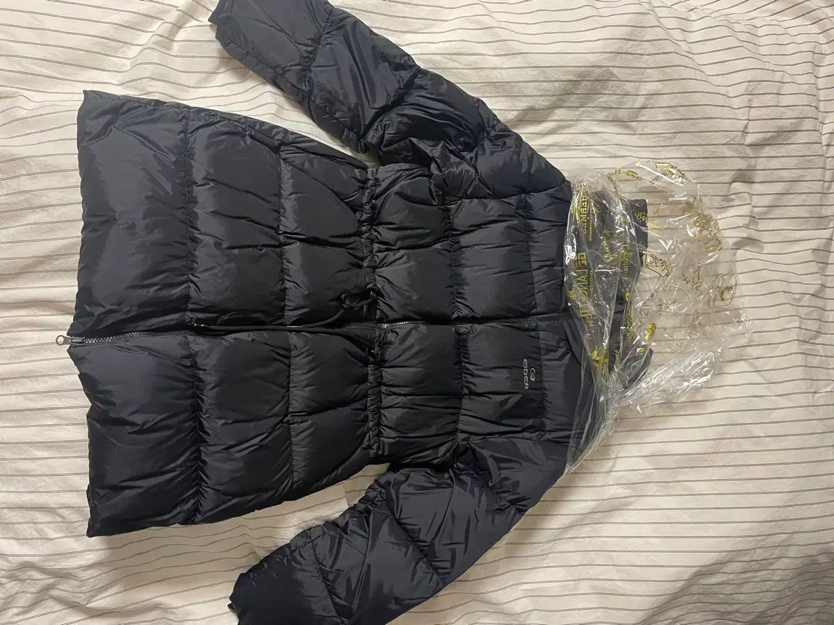 EIDER ダウン IVE ウォニョン ダウン ブラック - メルカリ
