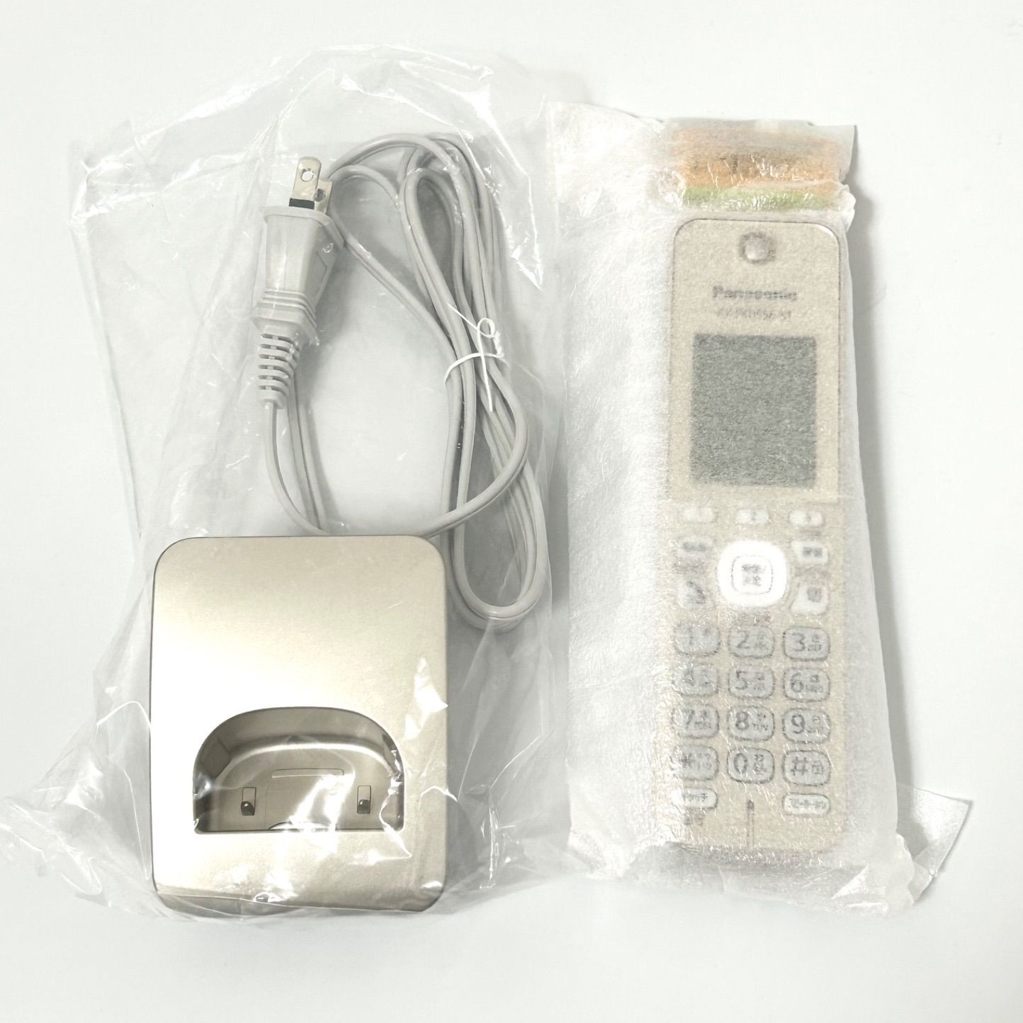 未使用品 Panasonic パナソニック KX-FKD556-N1 増設用子機 - メルカリ