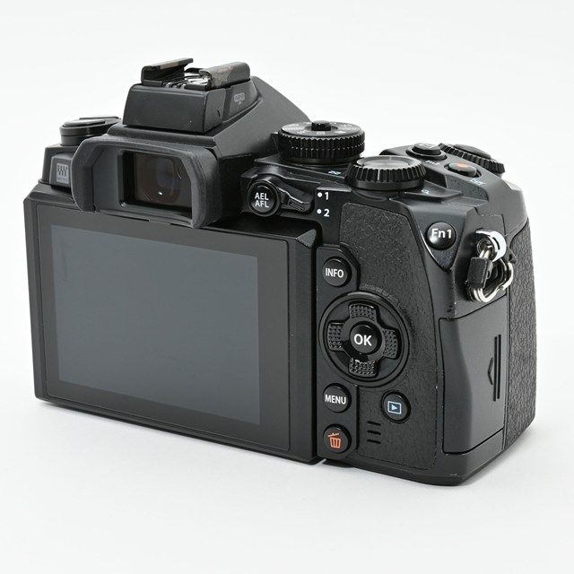 ボディ ブラック