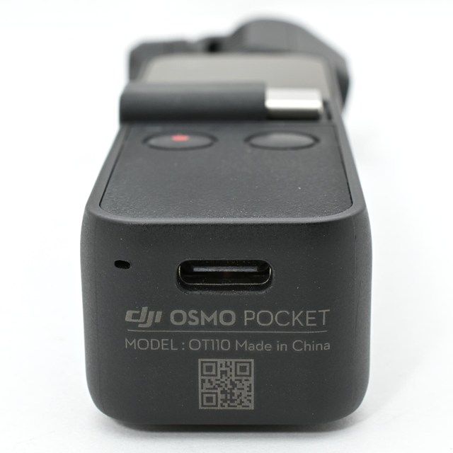 外観 手ブレ補正ジンバル搭載