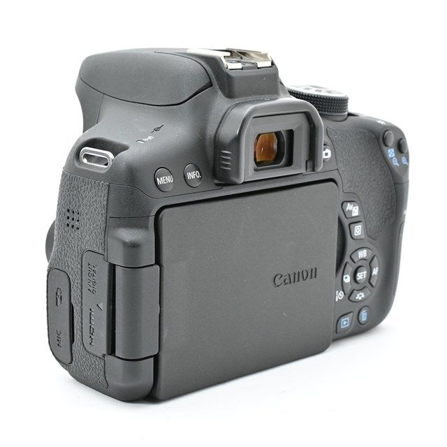 美品＞ Canon EOS Kiss X8i ダブルズームキット｜シャッター数1,273枚