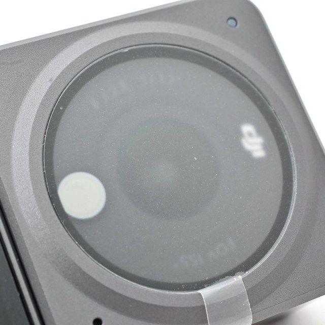 デュアルスクリーン搭載