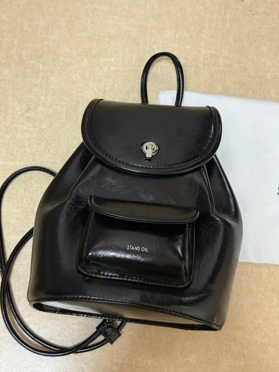 スタンドオイル DITTO バックパック ブラック - メルカリ