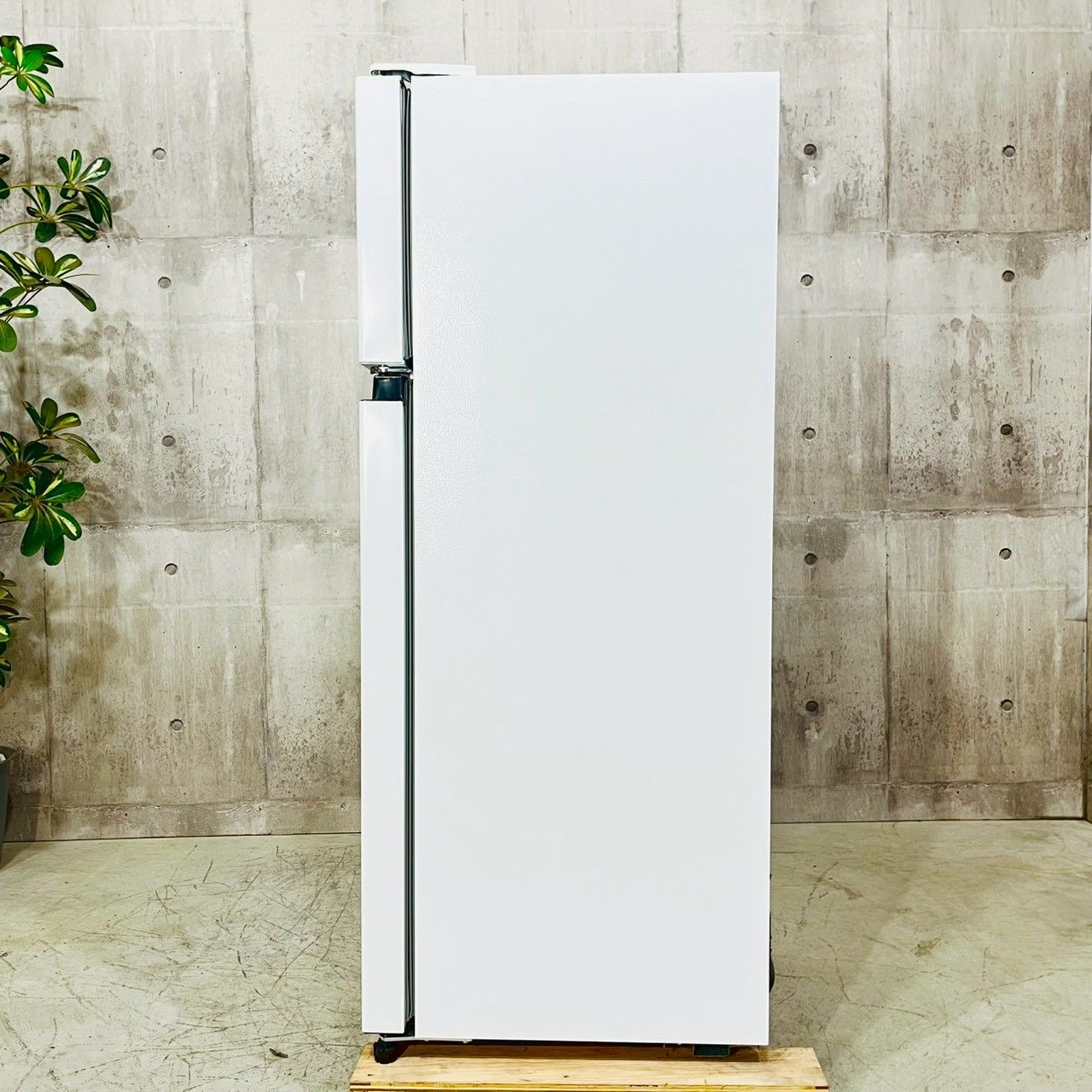 ♦️Hisense a4425 2ドア冷蔵庫 124L 2023年製 ?♦️ - メルカリ