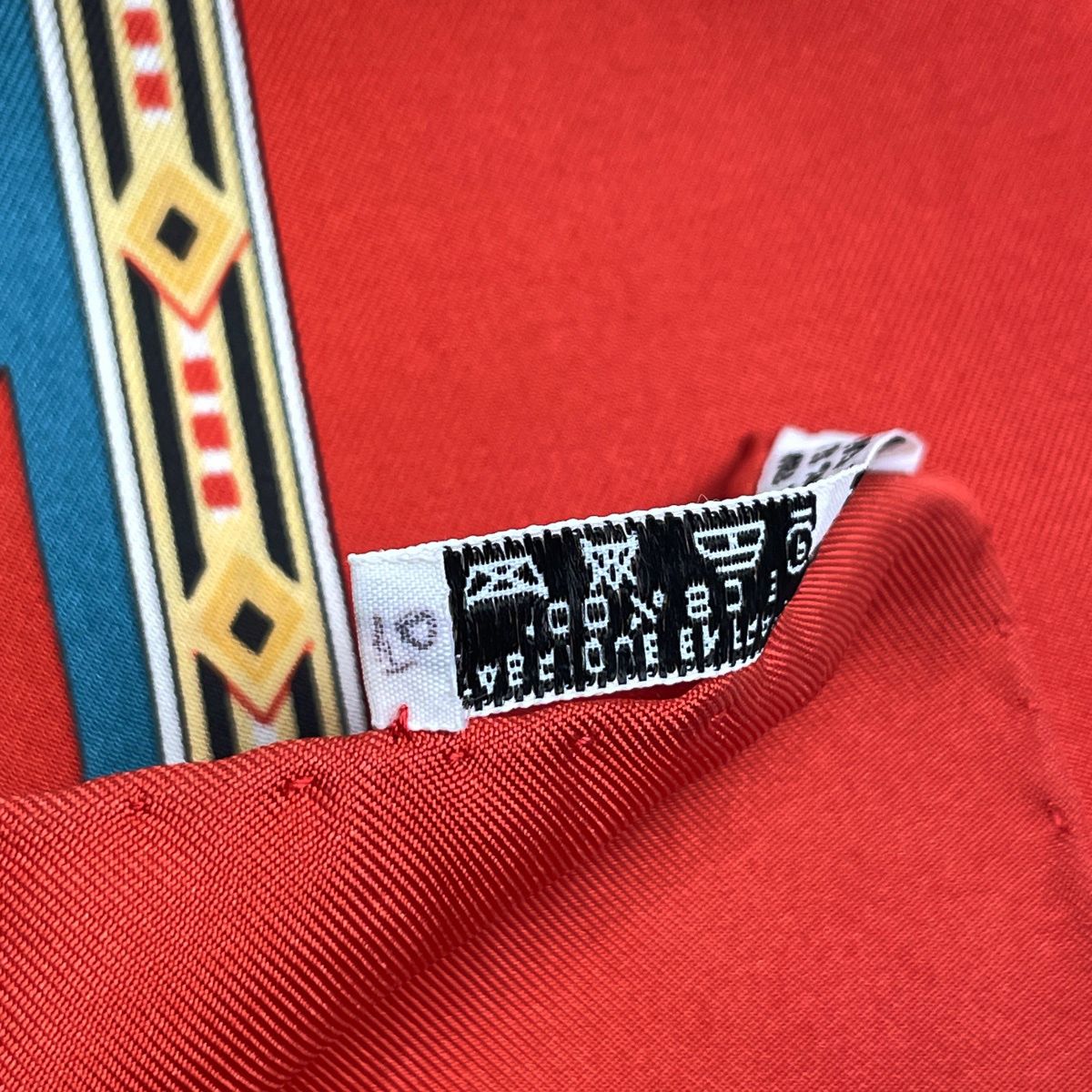 エルメス HERMES カレ 90 Au Son du Tam Tam タムタムの音に合わせて