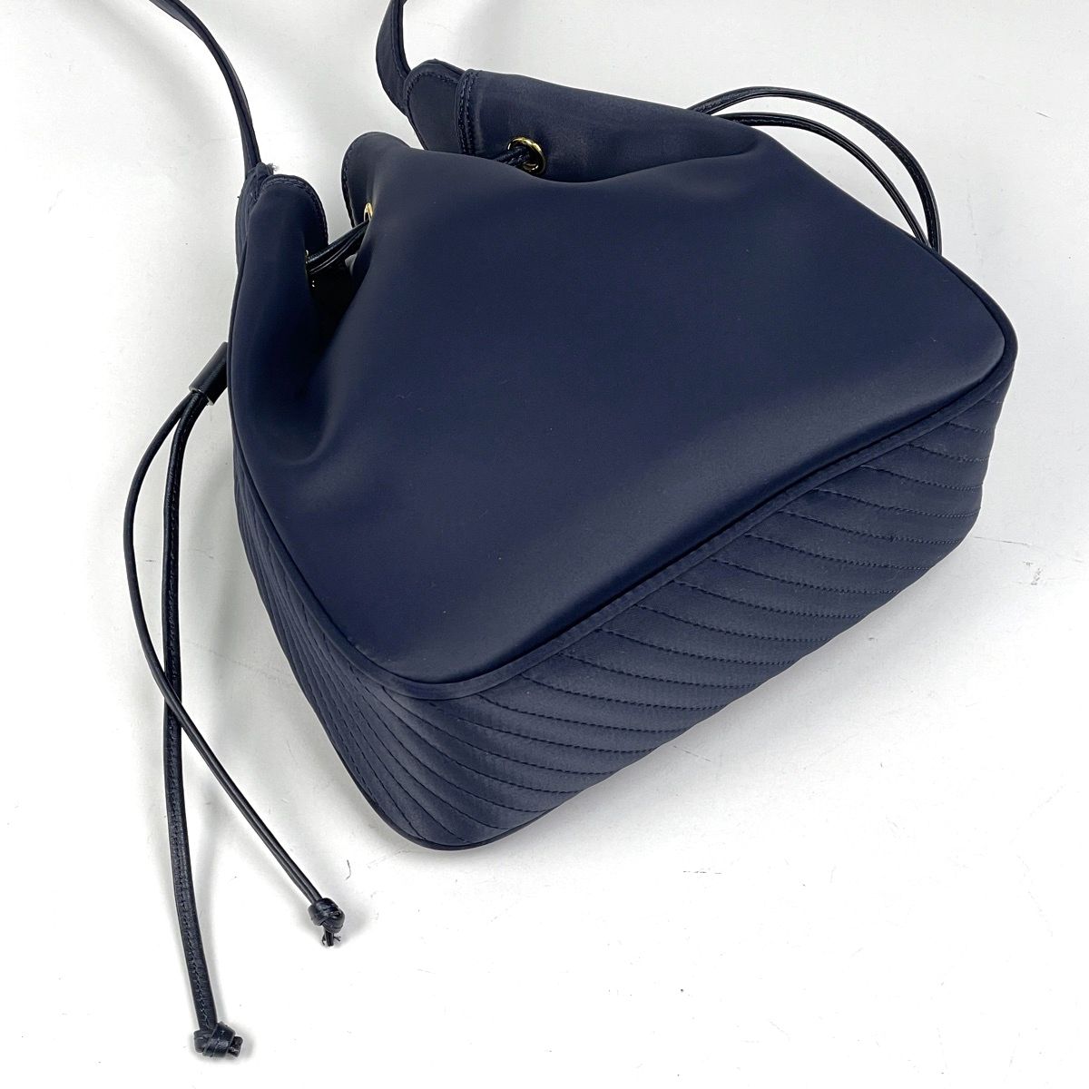 イヴ・サンローラン YVES SAINT LAURENT ロゴ ショルダーバッグ YSL