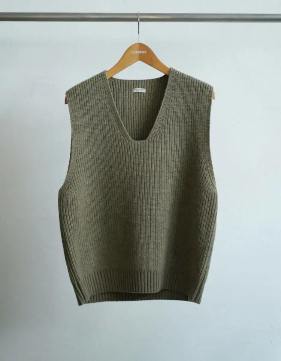 フィグベル A R C KNITTING VEST カーキ 2 サイズ 新品 商品 出品