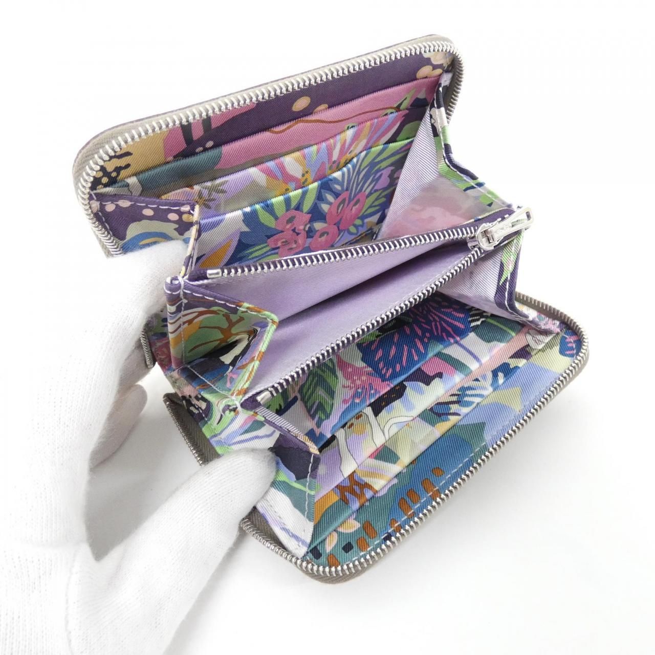 エルメス　シルクインコンパクト　財布　中古正規品 エルメス EN LIBERTE シルク イン コンパクト 084266CK 財布 - メルカリ