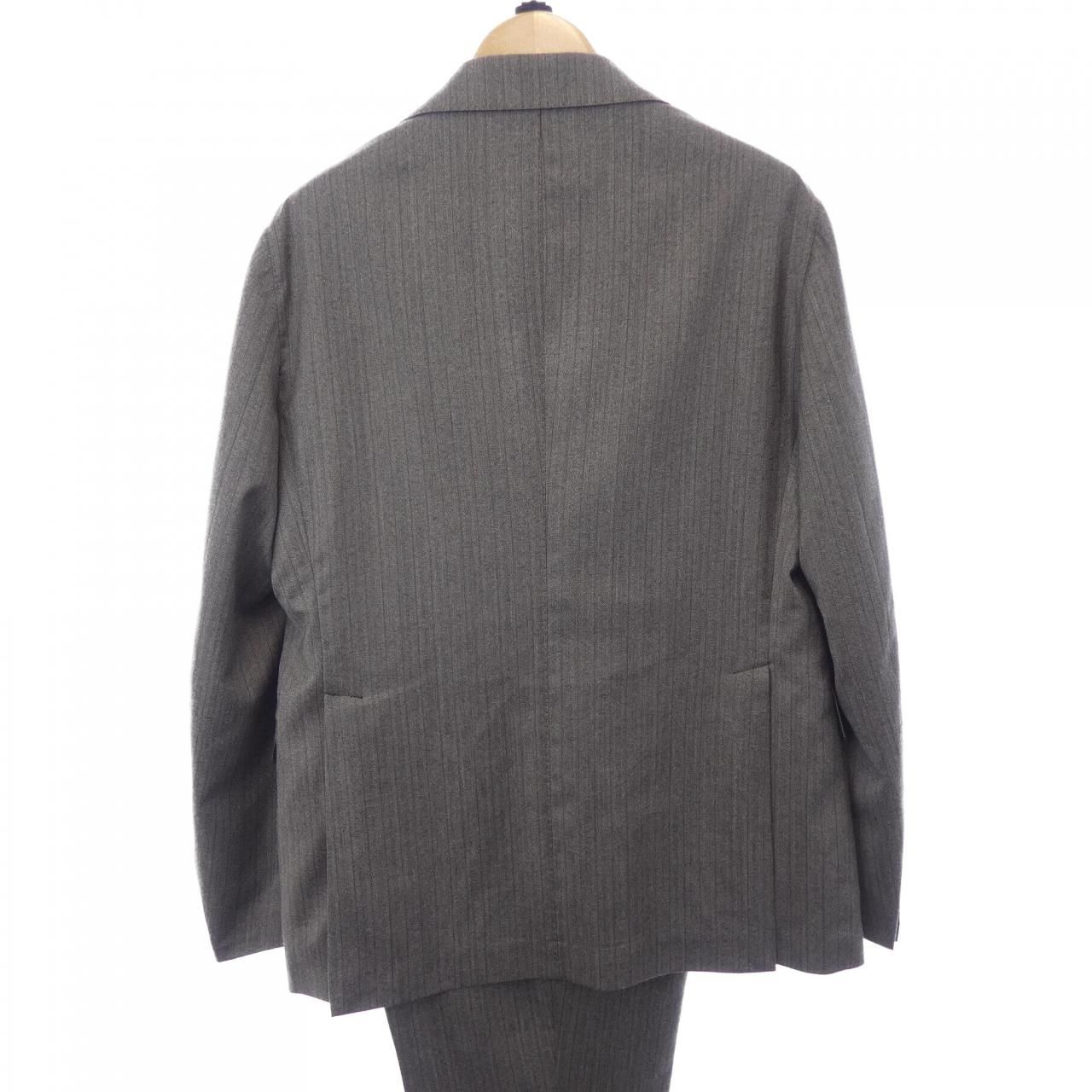 タリアトーレ AI スーツ