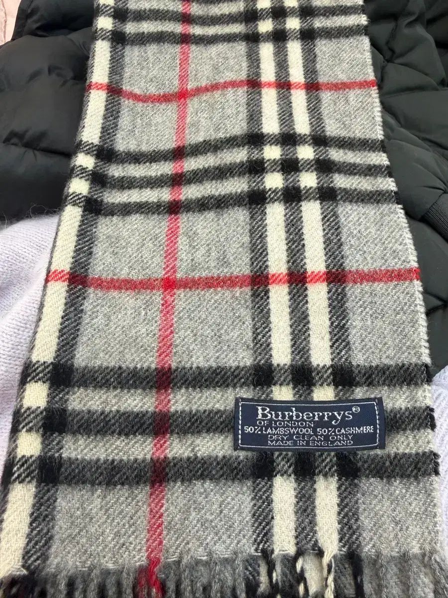 正規!バーバリー チェック柄マフラー ウール グレー メンズOK