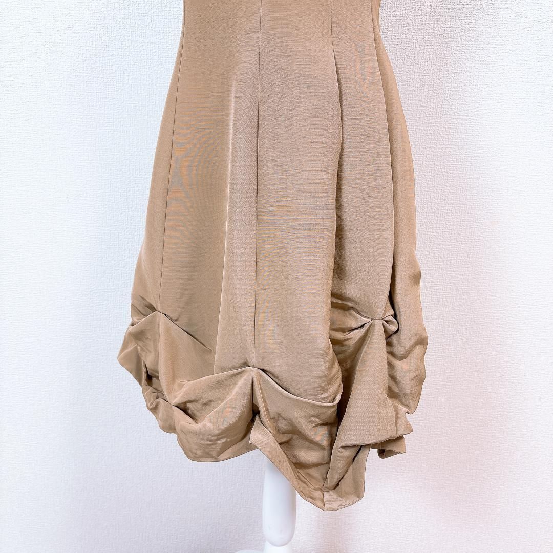 美品✨️フォクシー ノースリーブフレアワンピース ひざ丈 リボン ベージュ 38 美品】 FOXEY ノースリーブ フレアワンピース ドレス 38 無地 - メルカリ