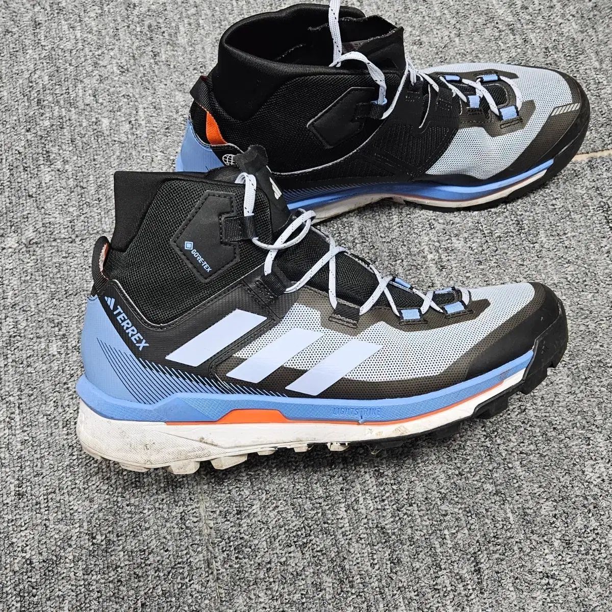 アディダス テレックス スカイチェイサー テック ゴアテックス 登山靴 270