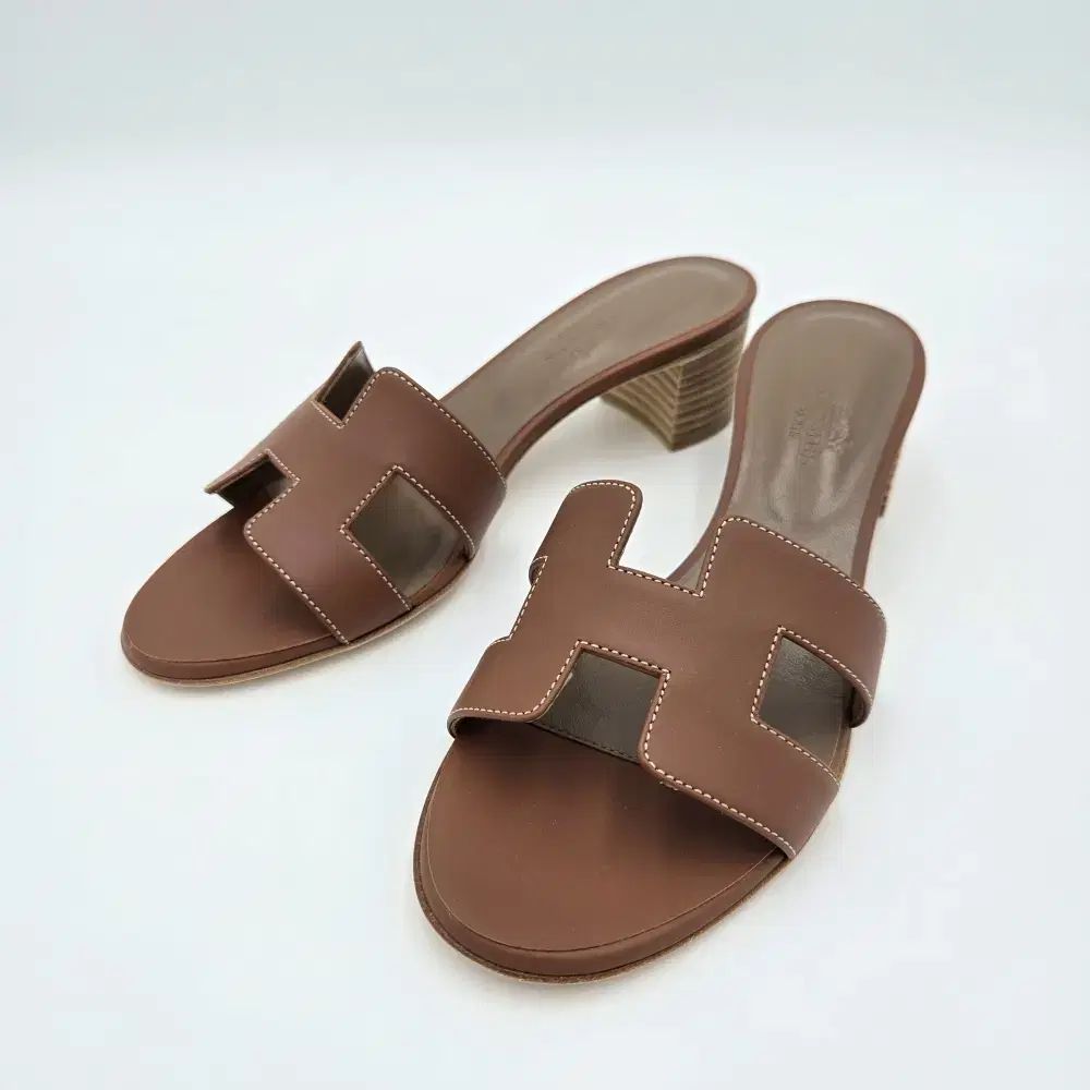  エルメス オアジス サンダル GOLD レディース スリッパ EU 37 5 サンダル サンダル ミュール