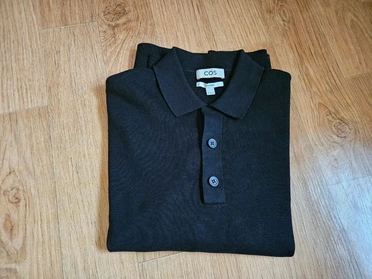 COS コス ブラック ニット ポロ シャツ - メルカリ