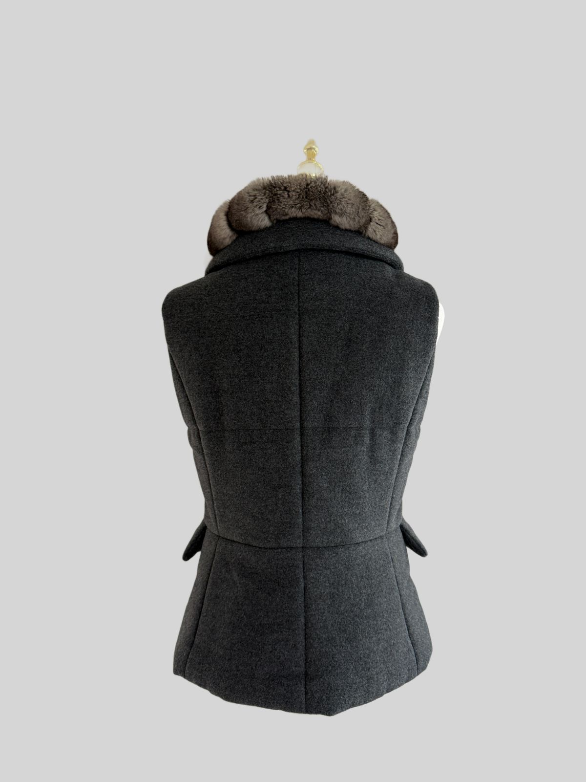 美品FOXEY/フォクシー 35142 チンチラファー付ベスト スフレグレー 38