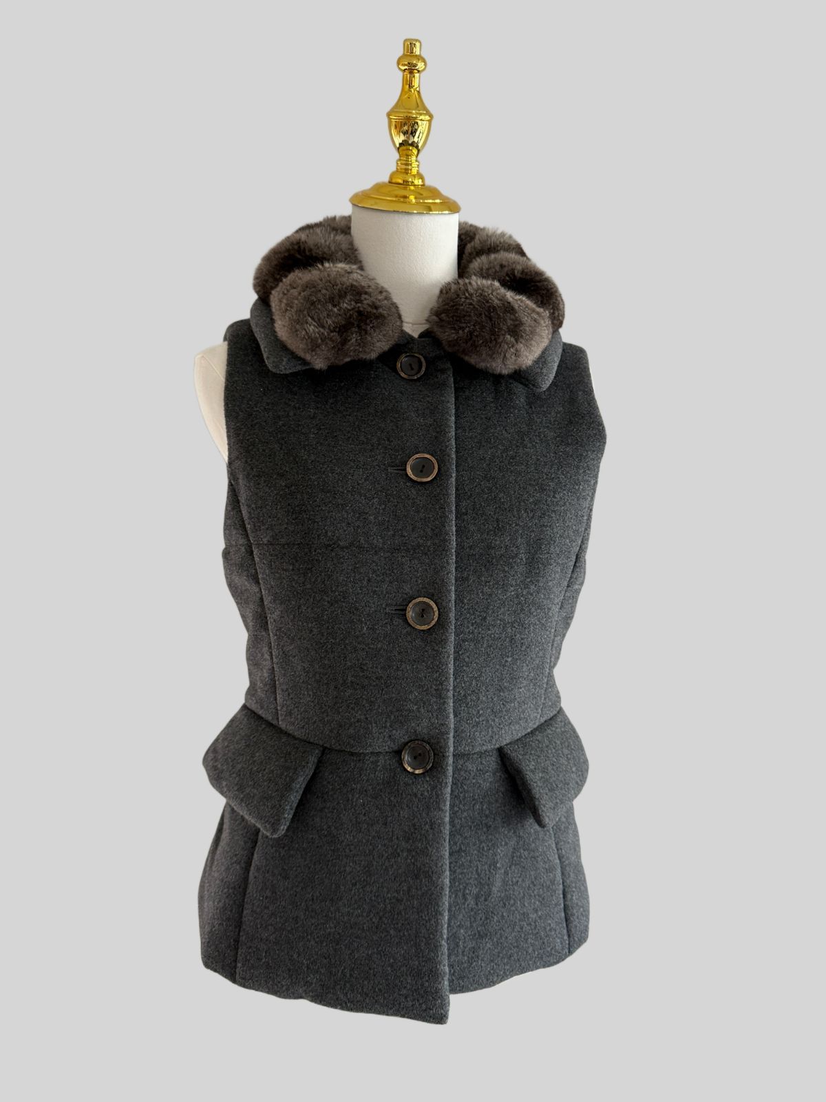 美品FOXEY/フォクシー 35142 チンチラファー付ベスト スフレグレー 38