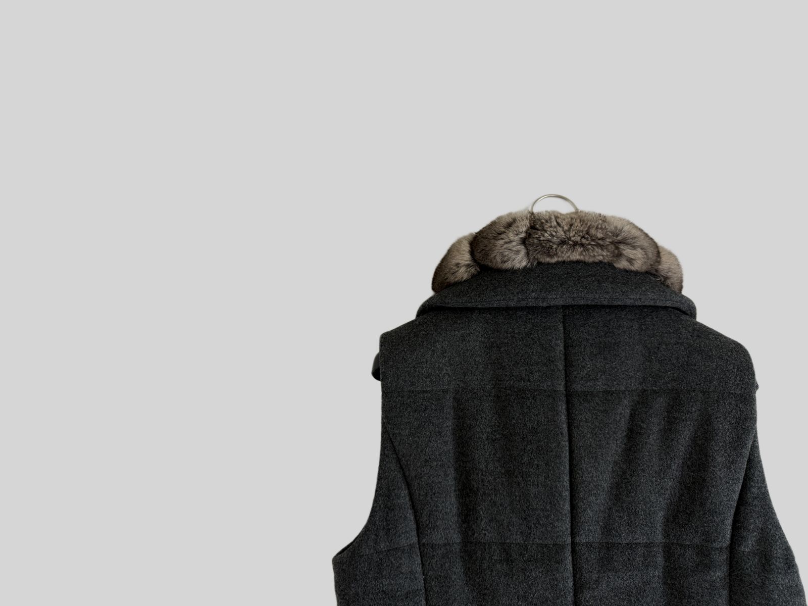 美品FOXEY/フォクシー 35142 チンチラファー付ベスト スフレグレー 38