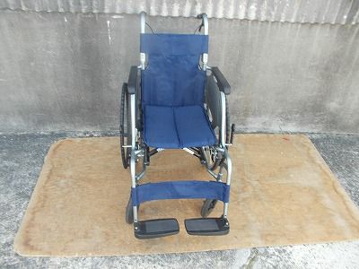 一部地域を除く 自走式車椅子カルティマ 紺 CRT-5 TS-25-1204-08