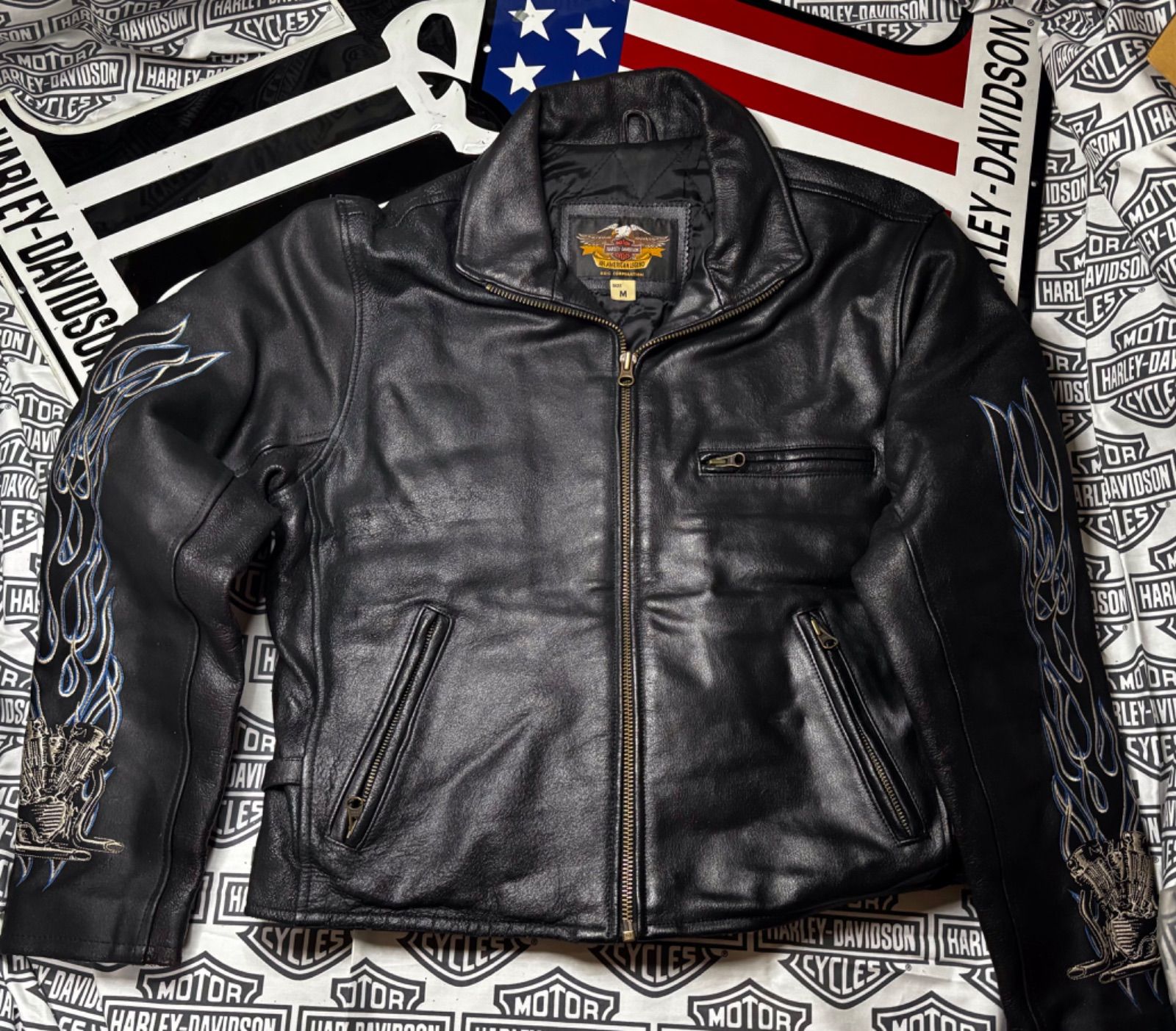 刺繍ロゴ な本革製ジャケット