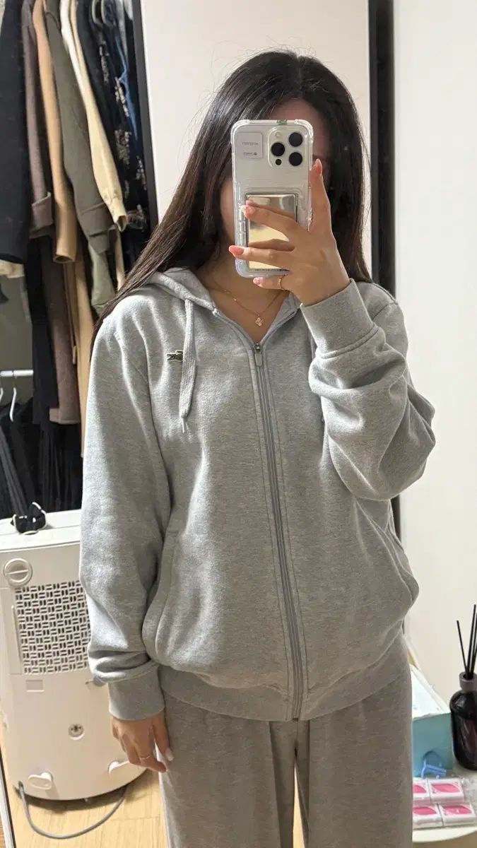 ラコステ フードジップアップ