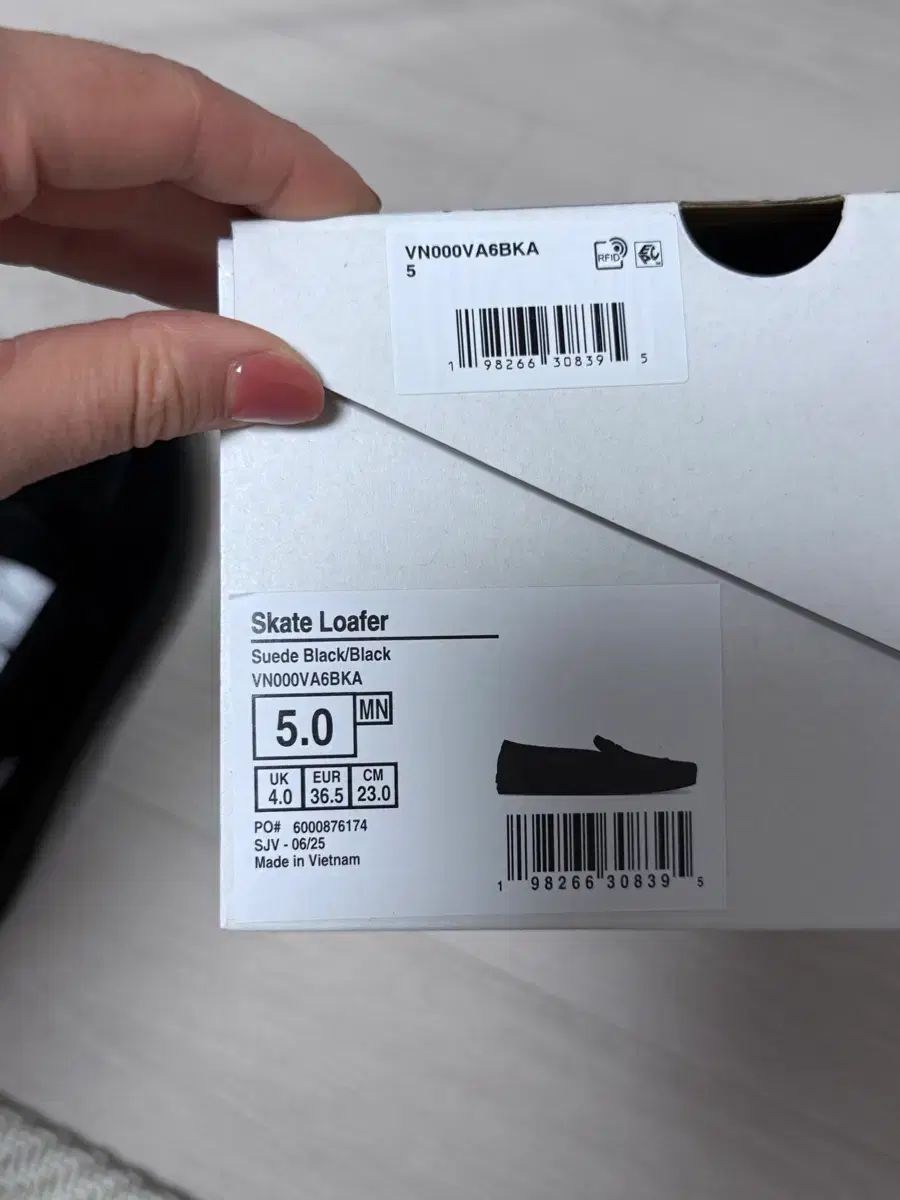 VANS ブラック スウェード ローファー