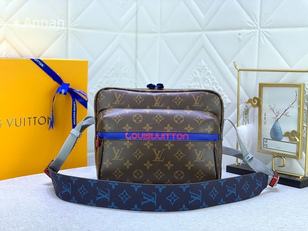 LOUIS VUITTON ルイヴィトン メンズ ショルダーバッグ メッセンジャーPM M 43843