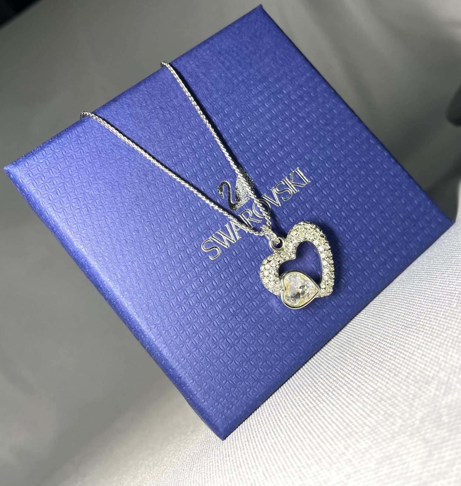 美品 SWAROVSKI スワロフスキー ラインストーン装飾ハートデザイン 