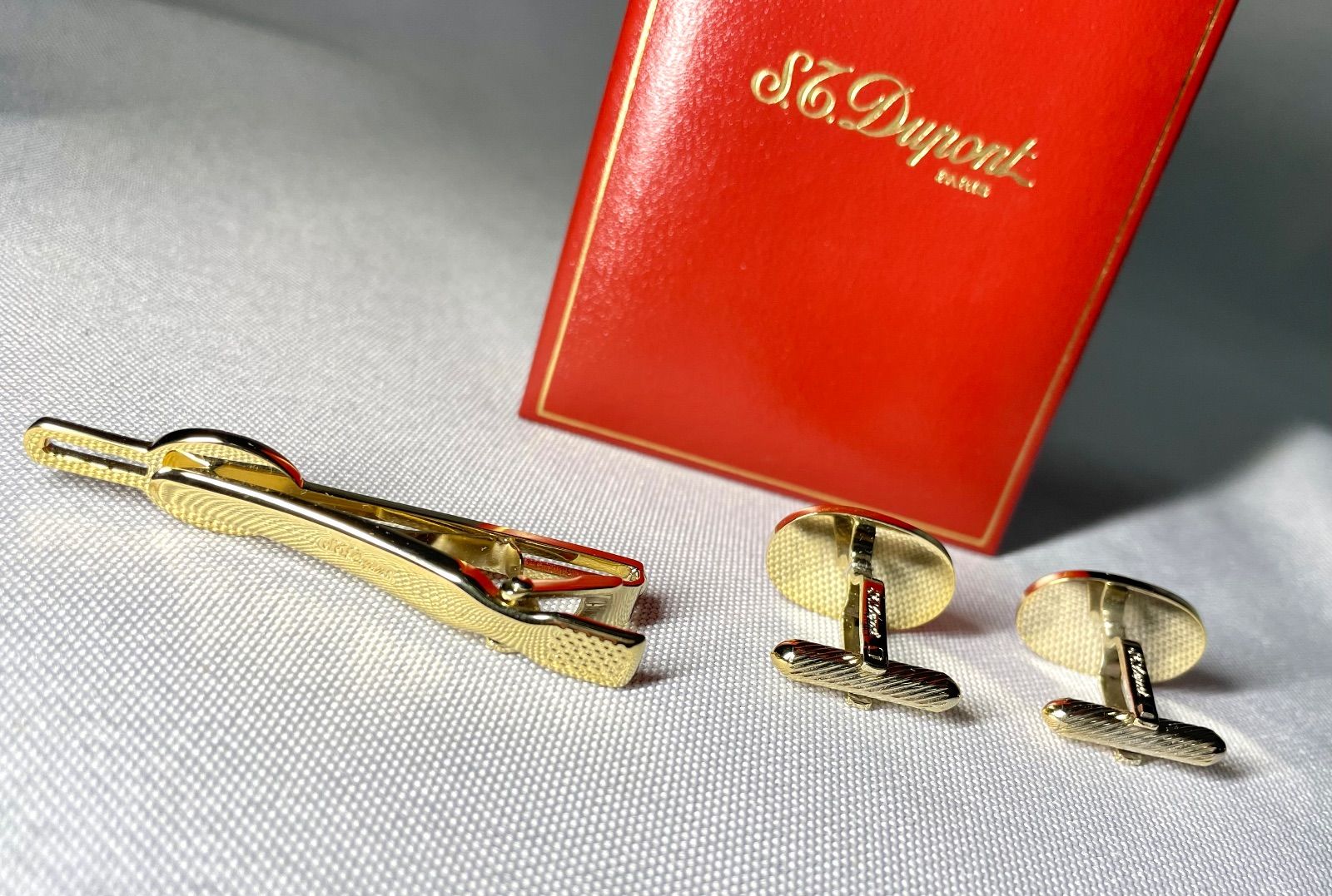 美品 S.T.Dupont デュポン Dロゴ レッドストーン装飾 ゴールド