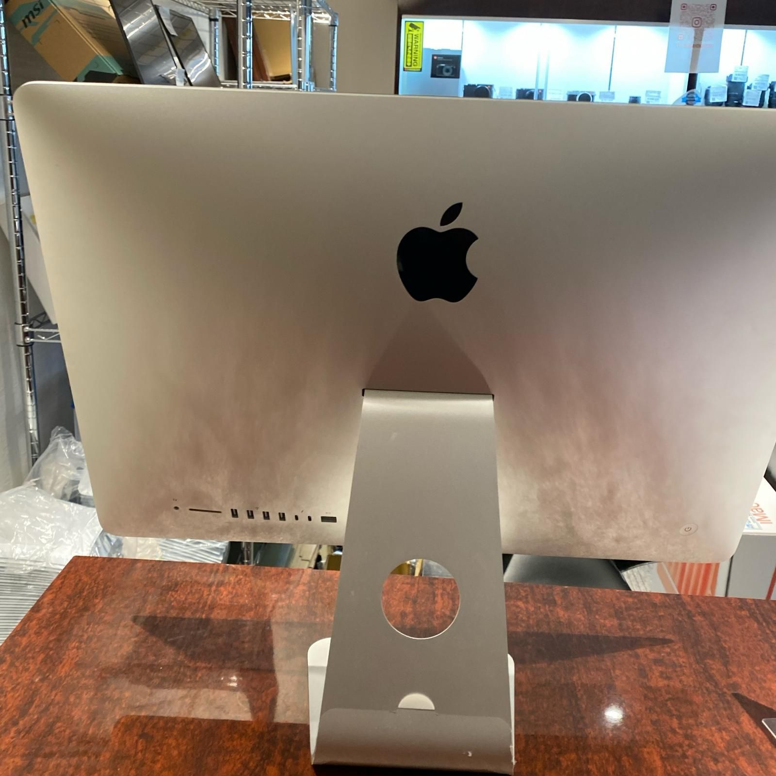 Apple iMac 21 5インチ 3 GHz 6コア intel Core i 5 8 GB フュージョンドライブ 1 TB 難有