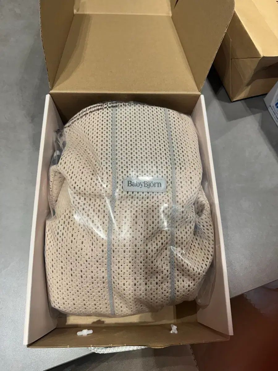 赤ちゃん ベビーキャリア メッシュ フェアリーピンク ほぼ