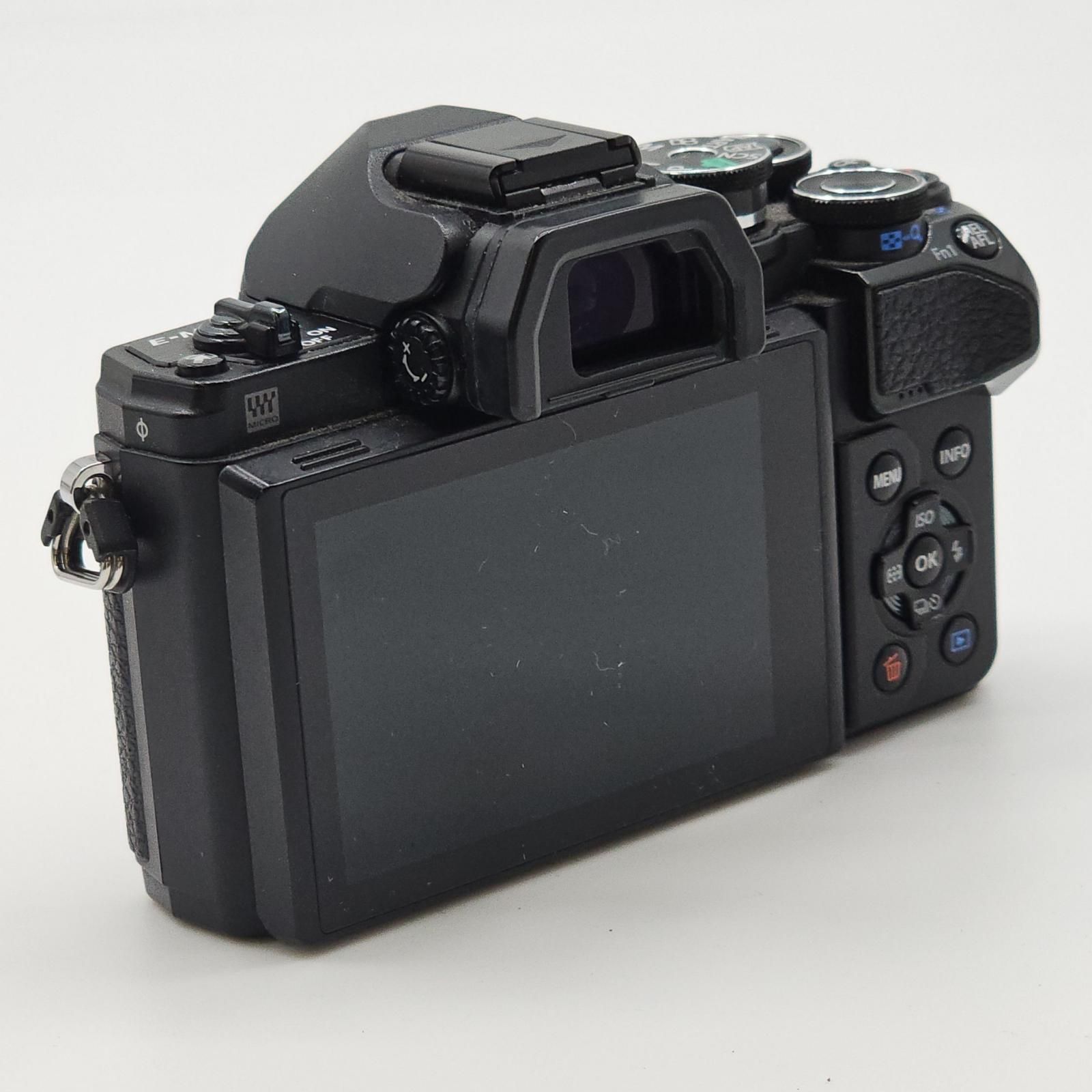 ボディ ブラック