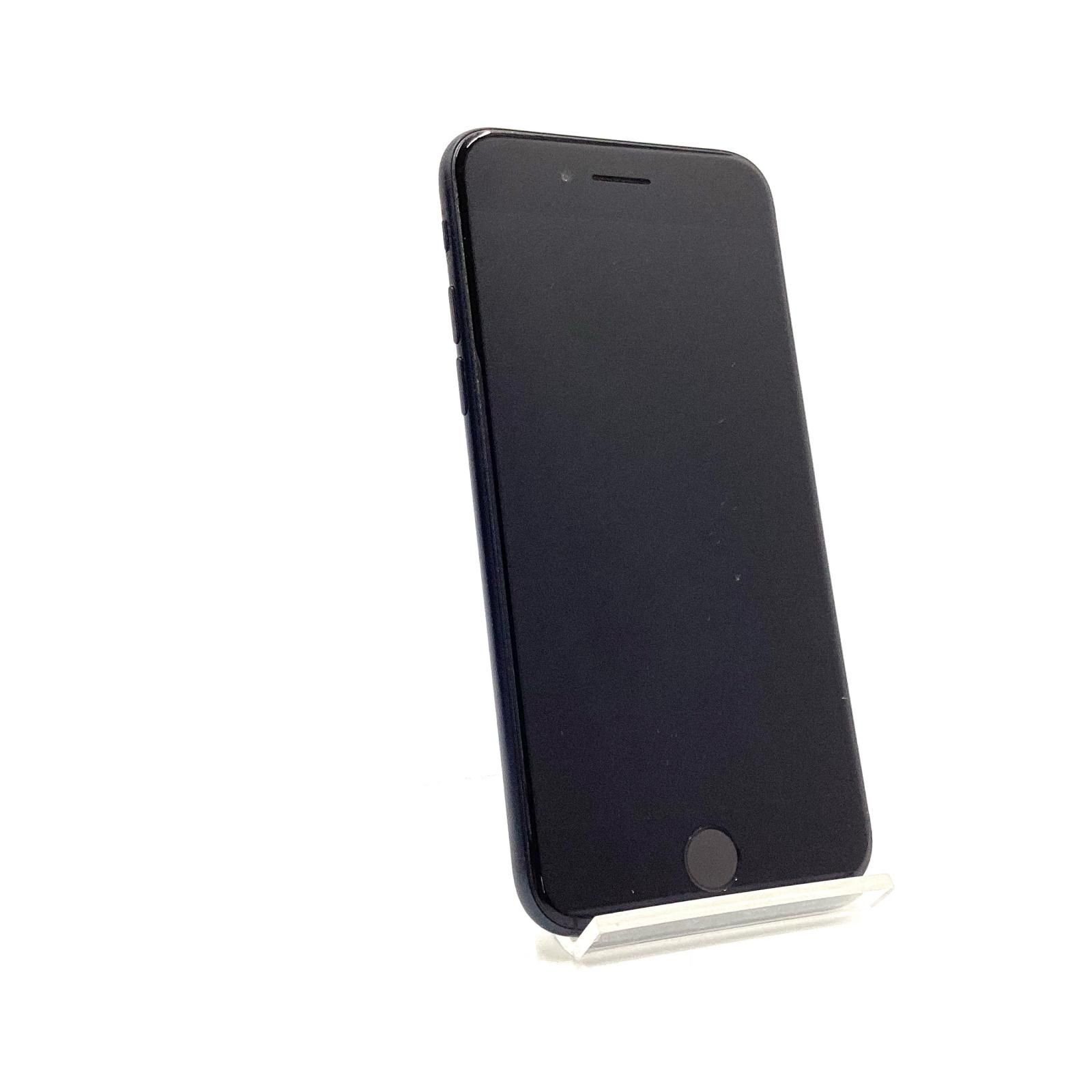 iPhone SE 第3世代 64 GB ミッドナイト docomo 白ロム 68