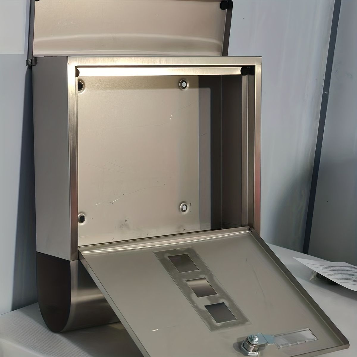 金属製メールボックス -