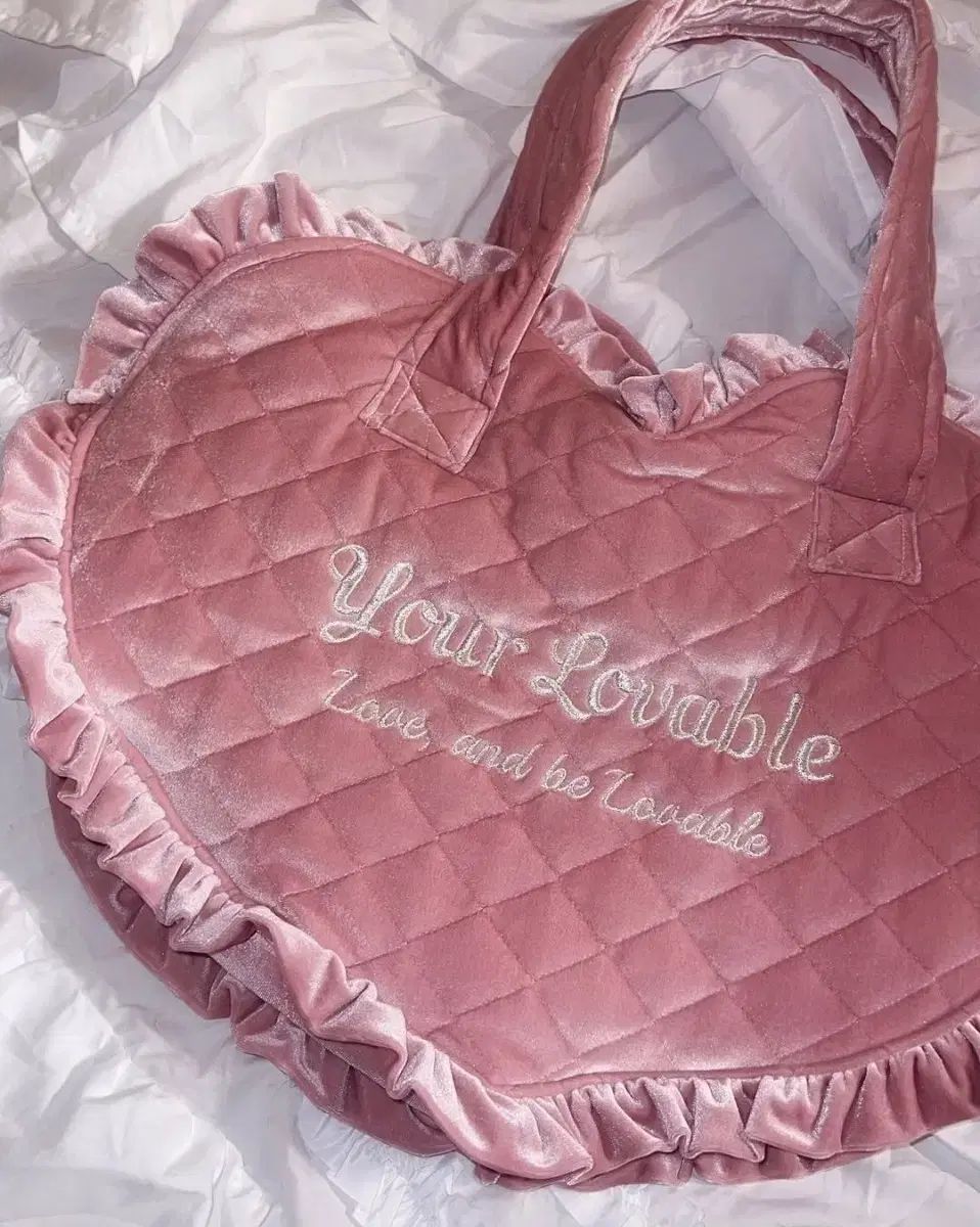 Your Lovable テディ LOVE ツアーベルベット ハート バッグ - メルカリ